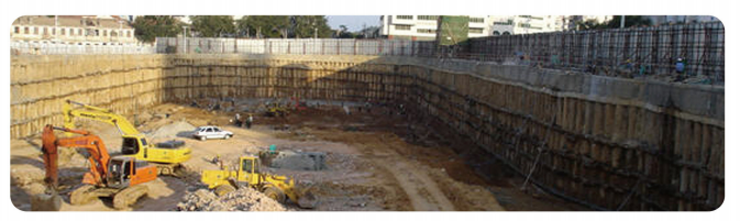 煙臺天鴻時(shí)代廣場濱海景區(qū)采用排樁＋預(yù)應(yīng)力錨索進(jìn)行基坑支護(hù)(2003年)